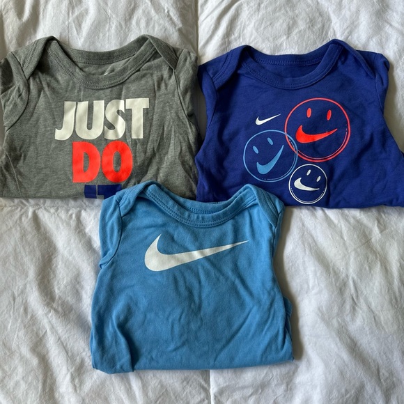 Nike Long Sleeve Bodysuits Bundle 3-6 months - Picture 1 of 3